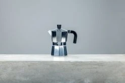 Menastyl Cafetière Rubis 3 Tasses En Aluminium -Boutique Cristal d'Arques cafetiere rubis 3 tasses en aluminium 1