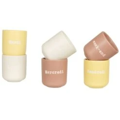 Maisons Du Monde Coffret Tasses (x6) En Grès Blanc, Rose Et Jaune Et Inscriptions Jours Semaine -Boutique Cristal d'Arques coffret tasses x6 en gres blanc rose et jaune et inscriptions jours semaine 1000 7 9 231003 2