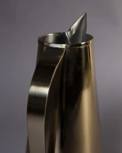 Dutchbone Pichet Décoratif En Laiton Doré -Boutique Cristal d'Arques pichet decoratif en laiton dore 4