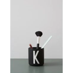 Tasse Noire Design Letters Porcelaine Noir -Boutique Cristal d'Arques tasse noire design letters porcelaine noir 11